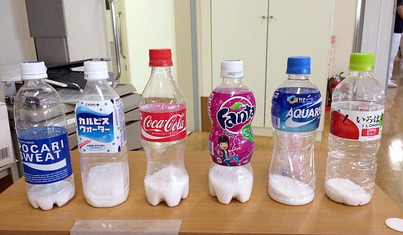 清涼飲料水に入っている砂糖の量